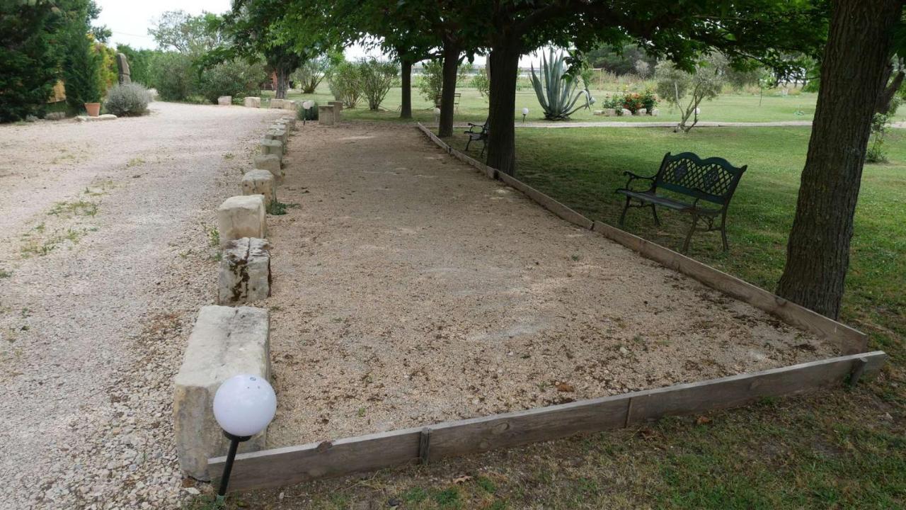 Апартаменты Mas Maurane - Les Lavandes Aux Portes D'Arles Тараскон Экстерьер фото